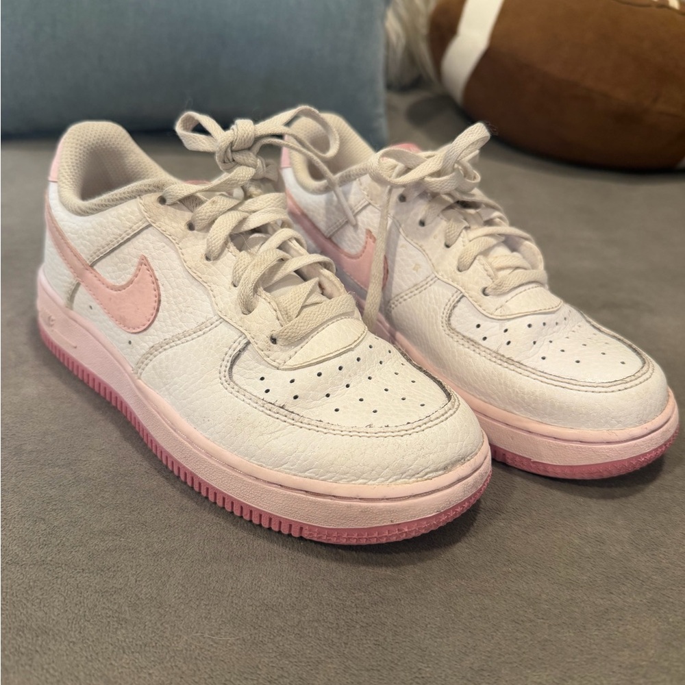Nike Kids Sneakers White with Pink Accents